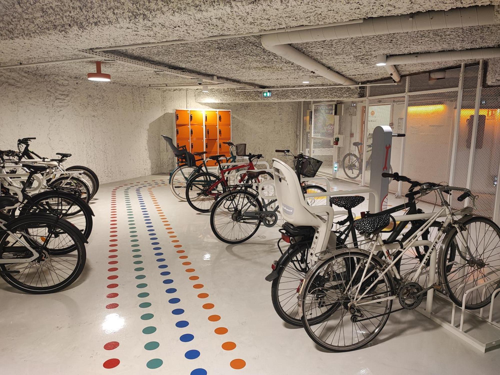 보르도 Duplex-Terrasse-Parking-Climatisation 아파트 외부 사진